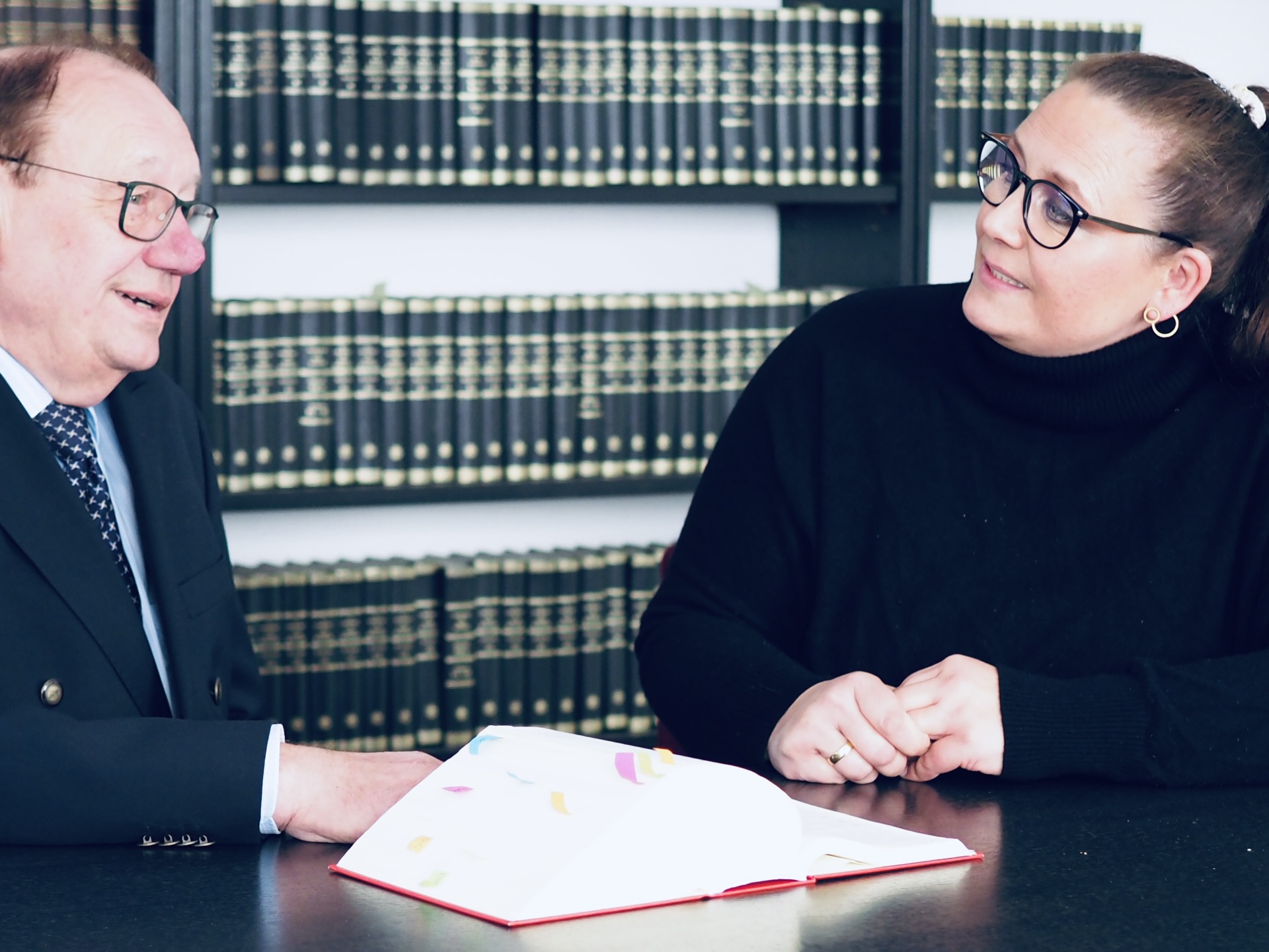 Beratungsgespräch in der Kanzlei Koppers und Hardenberg
